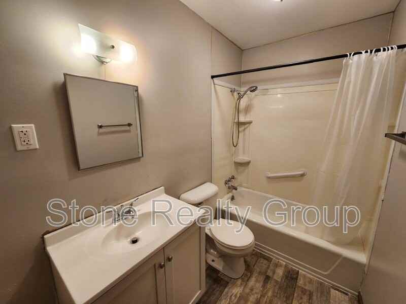 676 Delaware Ave #24 - Photo 7 of 8