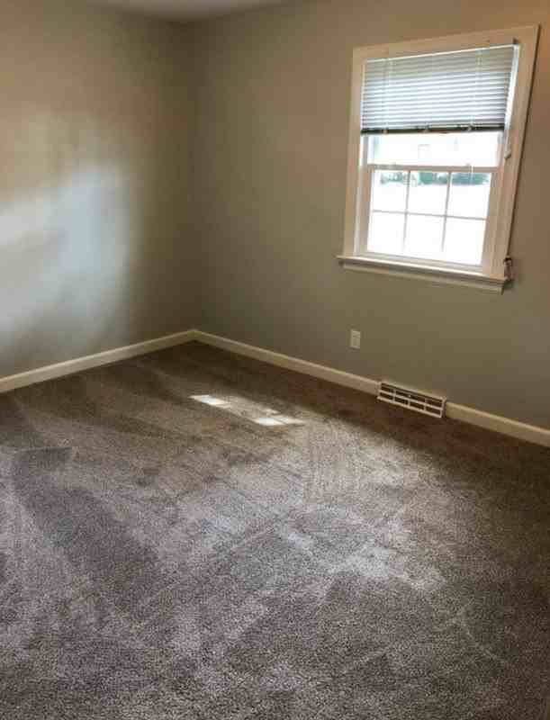 1608 Barberry Ln - Photo 6 of 12