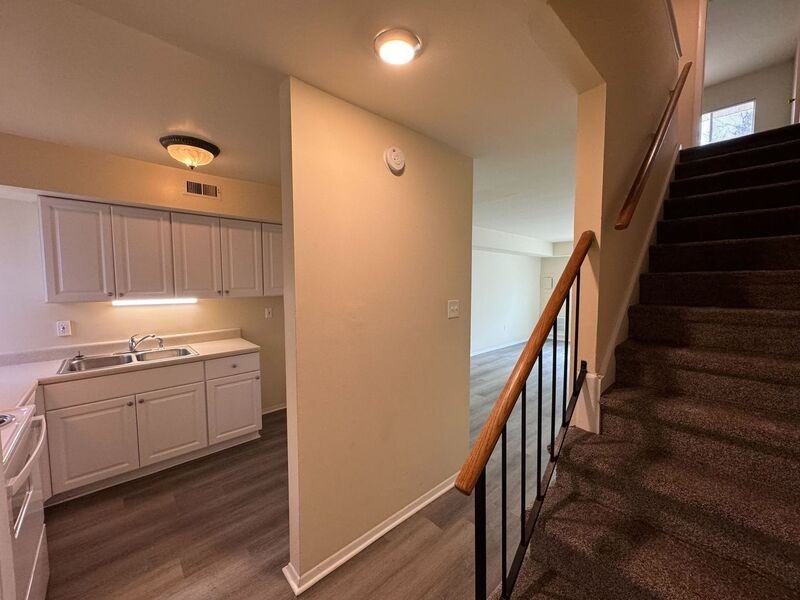 125 Newcastle Dr #125 - Photo 2 of 11