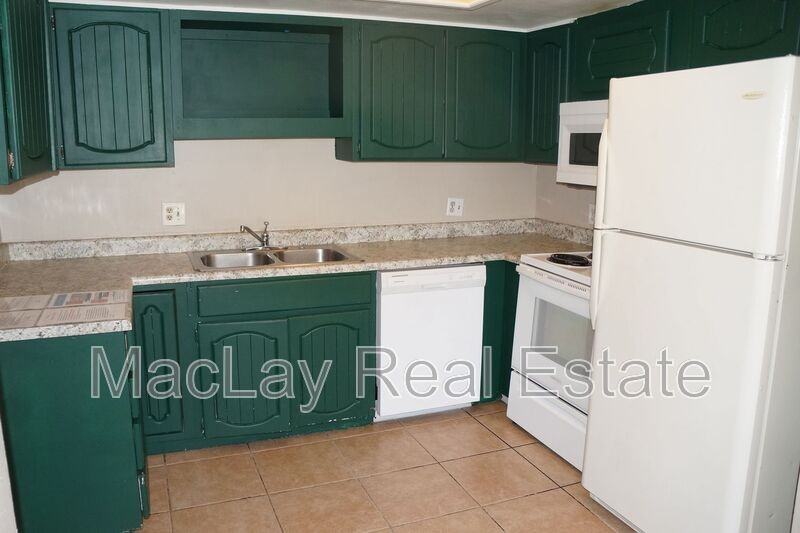 2227 N 24th Pl #4 - Photo 4 of 18