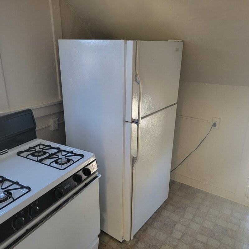 2220 E Walnut St #3 - Photo 6 of 30