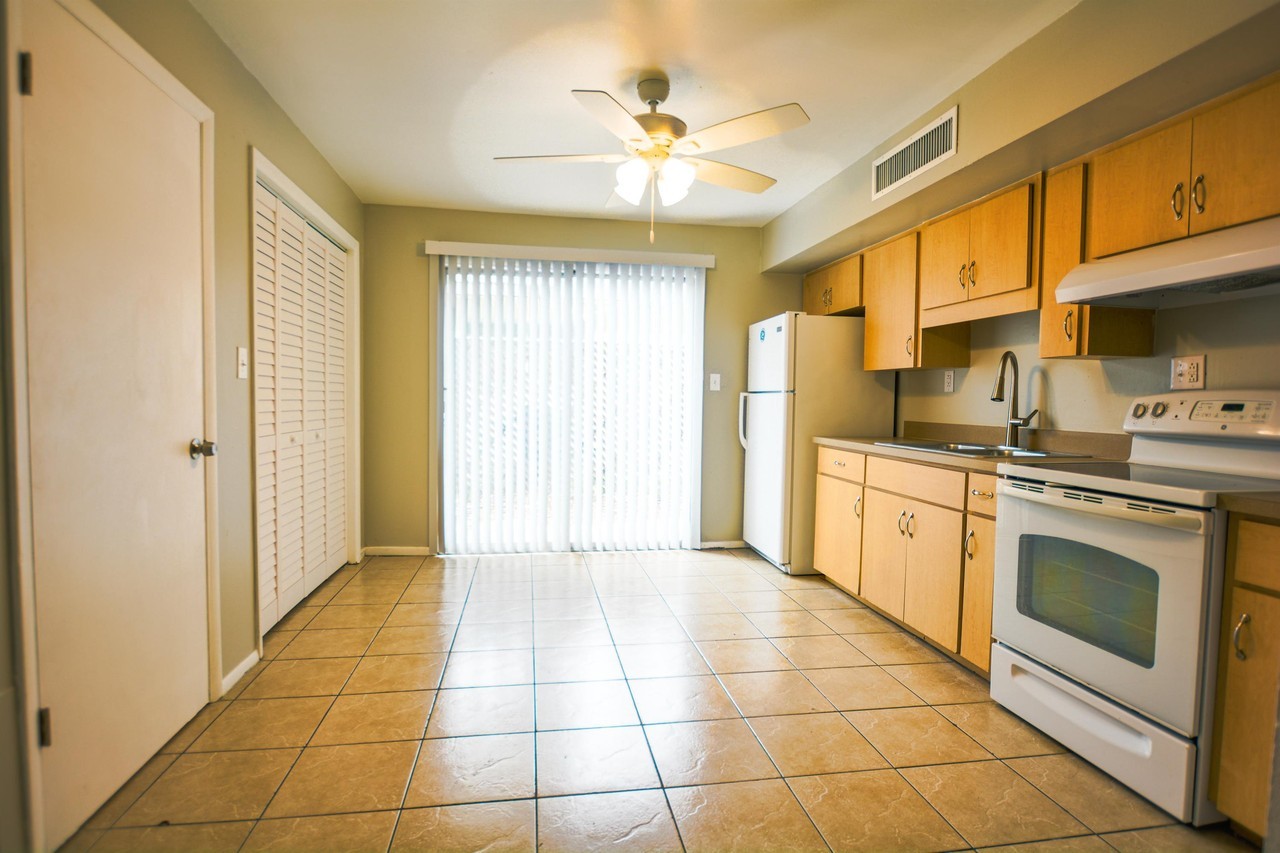 919 East Orange Street - Photo 3 of 13