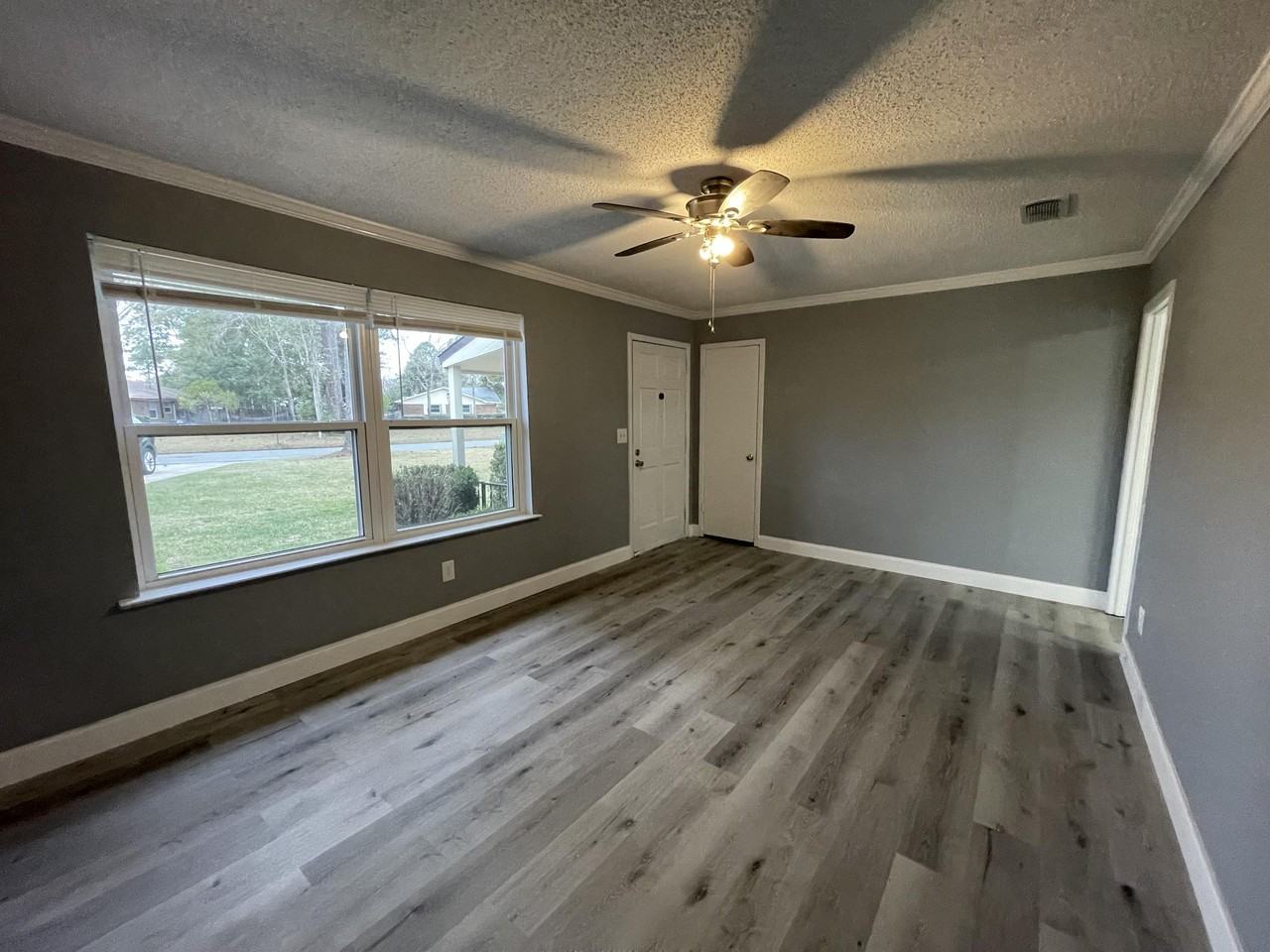 1607 Date Palm Dr #1 - Photo 3 of 12