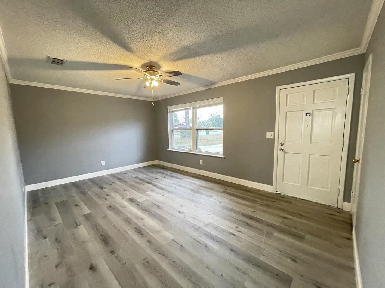 1607 Date Palm Dr #1 - Photo 7 of 12