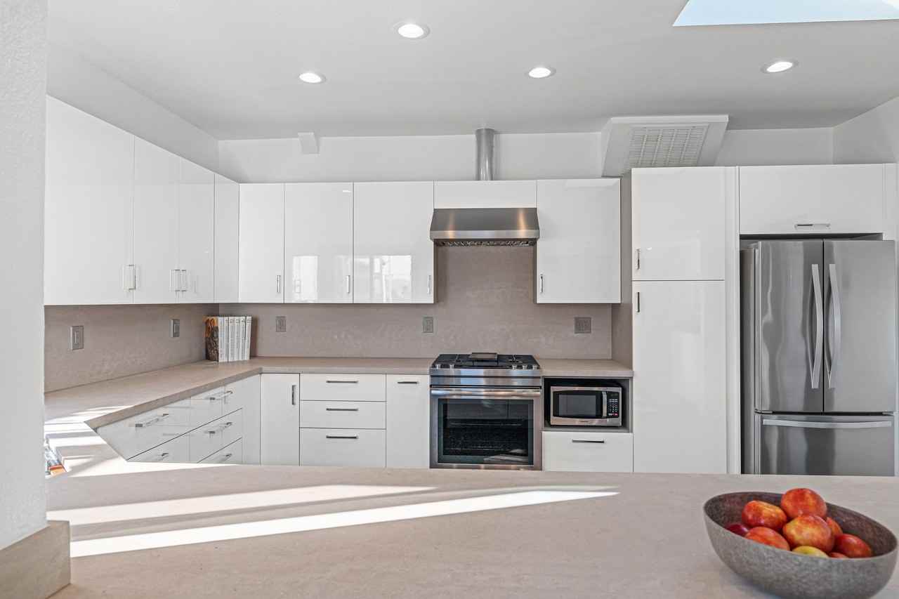 124 15th St #B - Photo 7 of 24