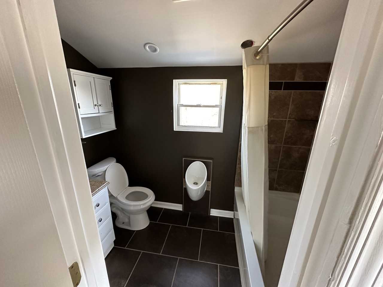 121 Rahe St #NA - Photo 2 of 13