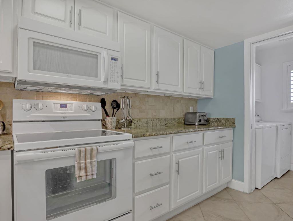 8494 Ridgewood Ave #4304 - Photo 5 of 22