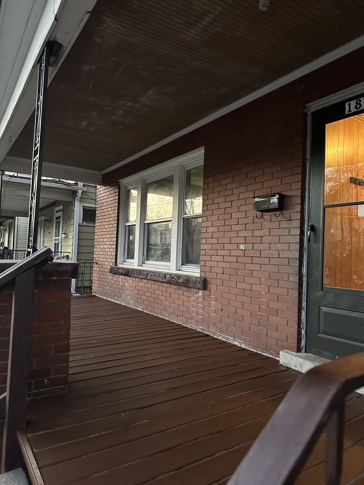 1876 Weston Ave #NA - Photo 2 of 15