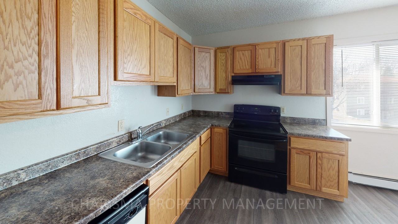 412 South Thompson Avenue #1 - Photo 4 of 16