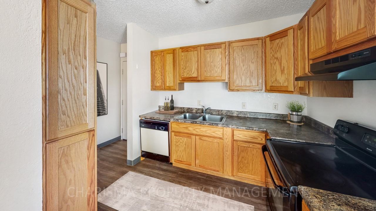 412 South Thompson Avenue #1 - Photo 5 of 16