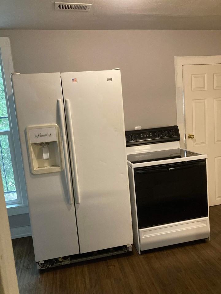 805 E 7th St #805 - Photo 3 of 37