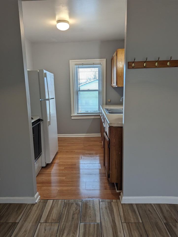 2539 Cherry St #4 - Photo 4 of 24