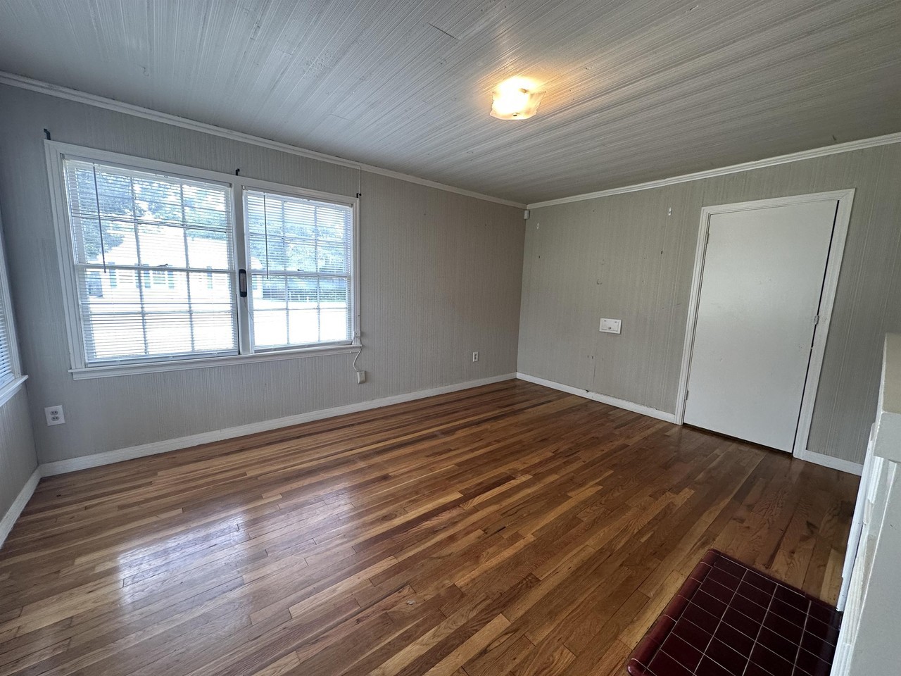 2505 22nd St #B - Photo 2 of 20