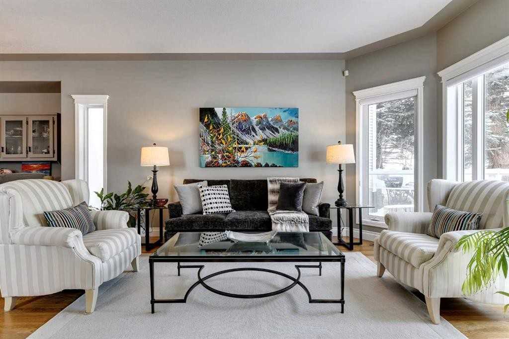 2001 30 Avenue Southwest - Photo 3 of 42