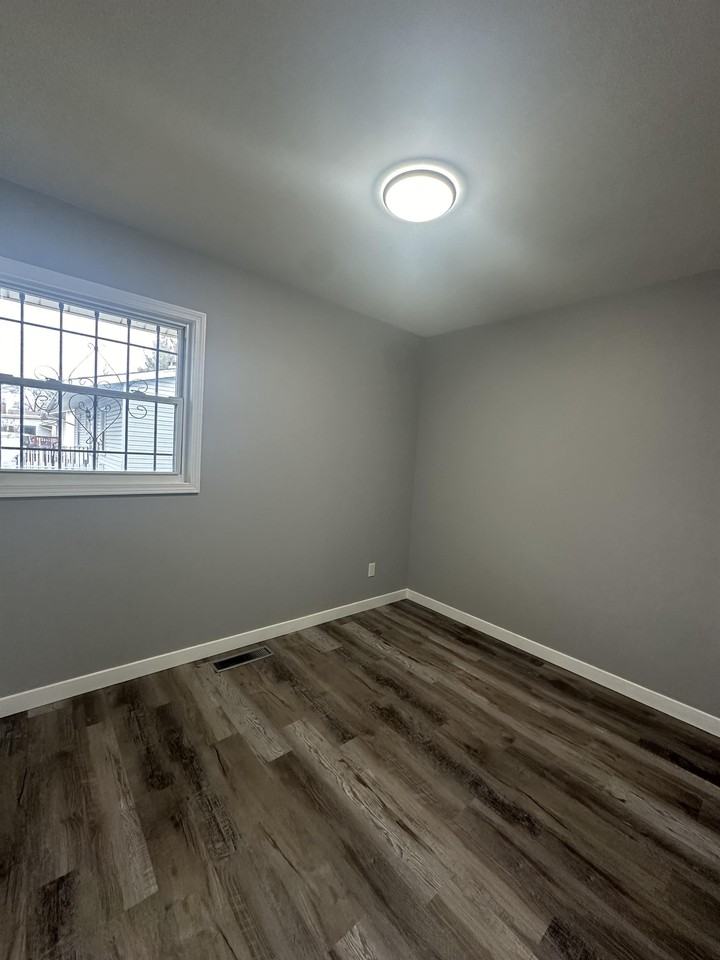 93 E Elmwood Dr - Photo 3 of 11