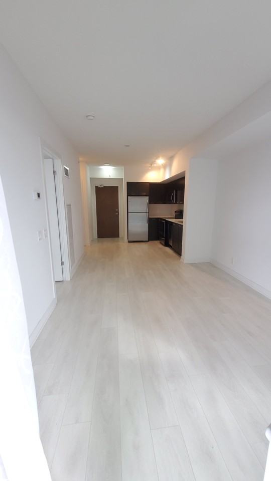 2212 Lake Shore Blvd W - Photo 3 of 13