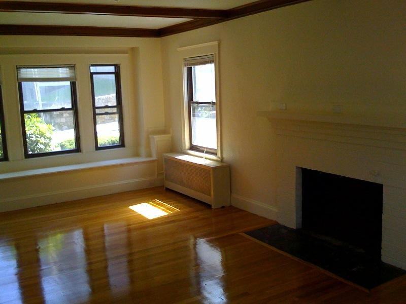 12 Gerald Rd - Photo 3 of 7