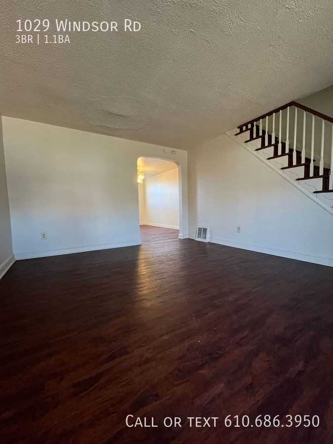 1029 Windsor Rd - Photo 2 of 28