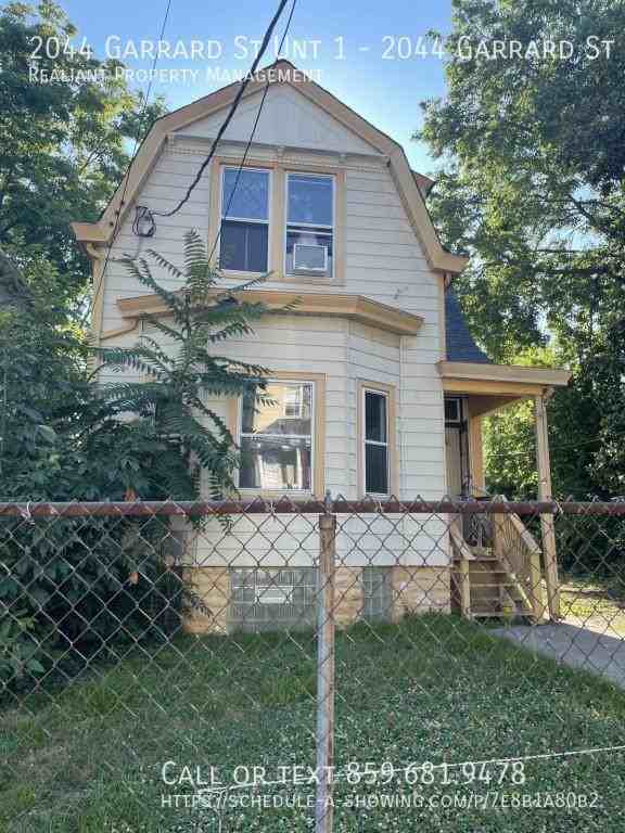 2044 Garrard St Unt 1, Covington, KY 41014 3 Bedroom Apartment for