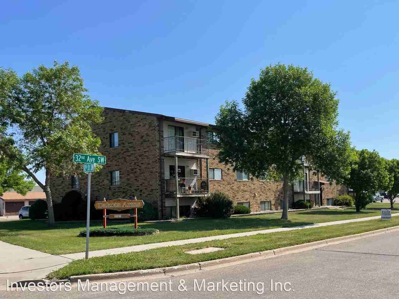 Dakota Arms Apartments - 1112 32nd Ave Sw Minot ND | Zumper