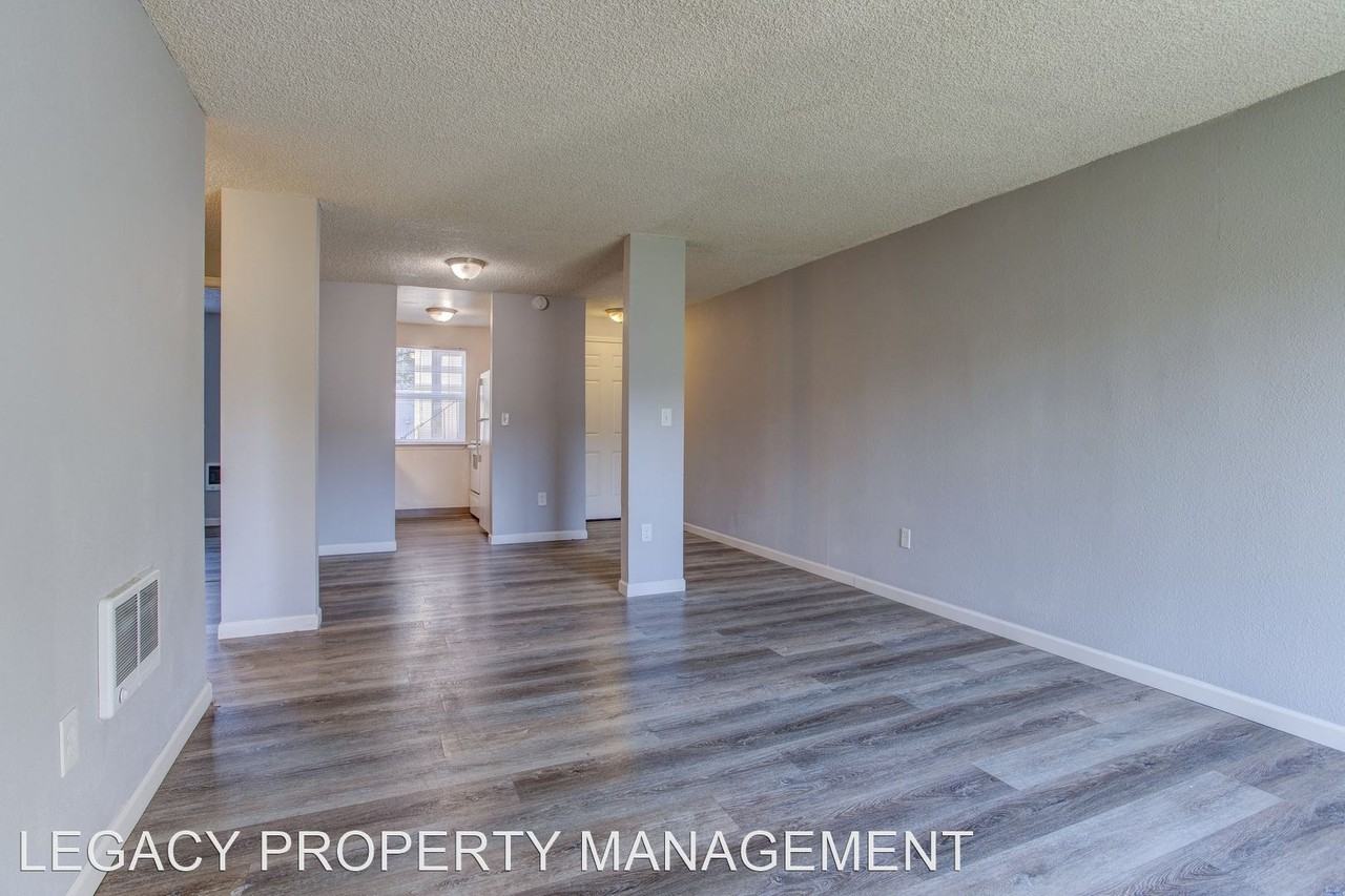 Johnson Creek Village Apartments. 9118 Se Flavel St, Portland, OR