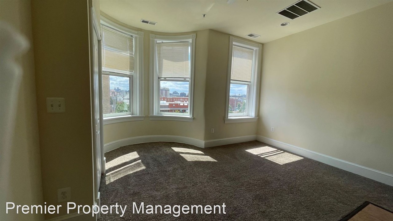 30 E. 25th Street - Photo 2 of 6