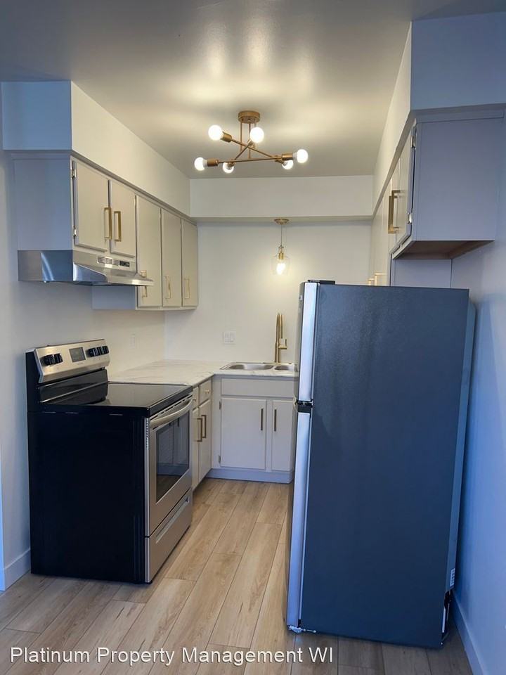 920 Grand Ave - Photo 2 of 12