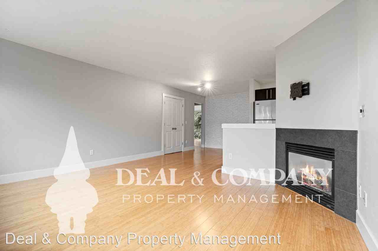 3707 Se 33rd Ave - Photo 3 of 14