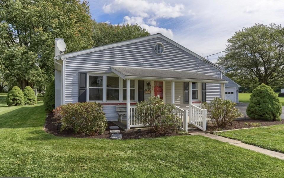 21 Lucy Avenue #NA - Photo 3 of 11