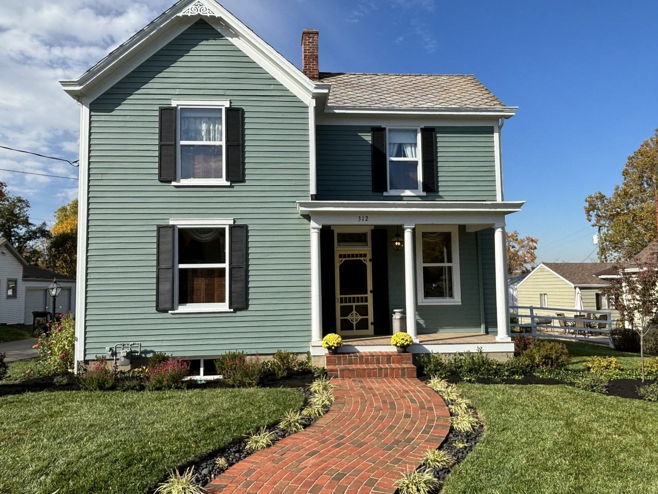 Furnished Houses for Rent In Middletown, OH Rental Homes with Couches