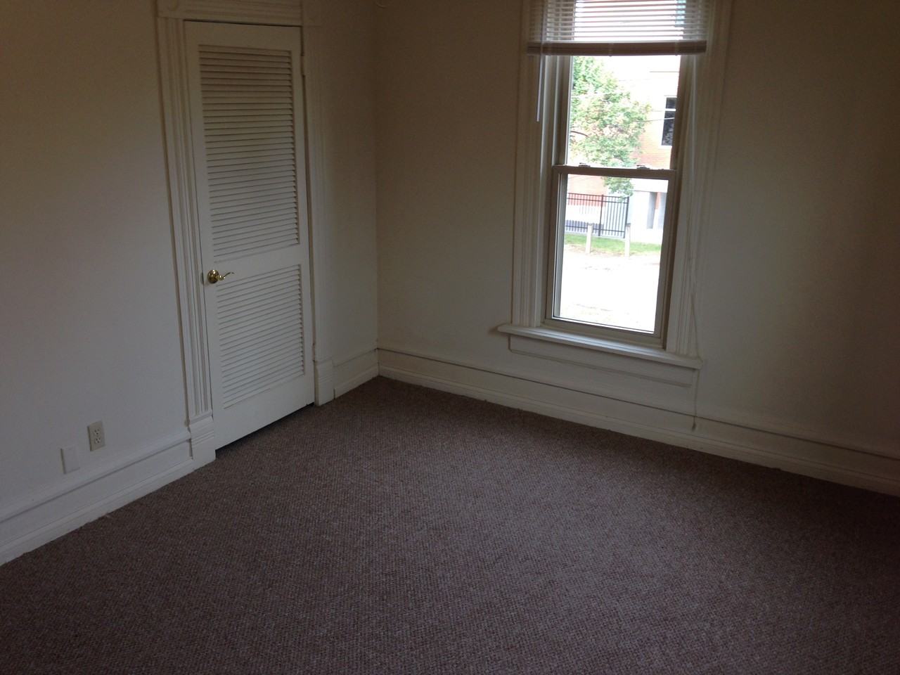 26 W Norwich Ave #C - Photo 2 of 4