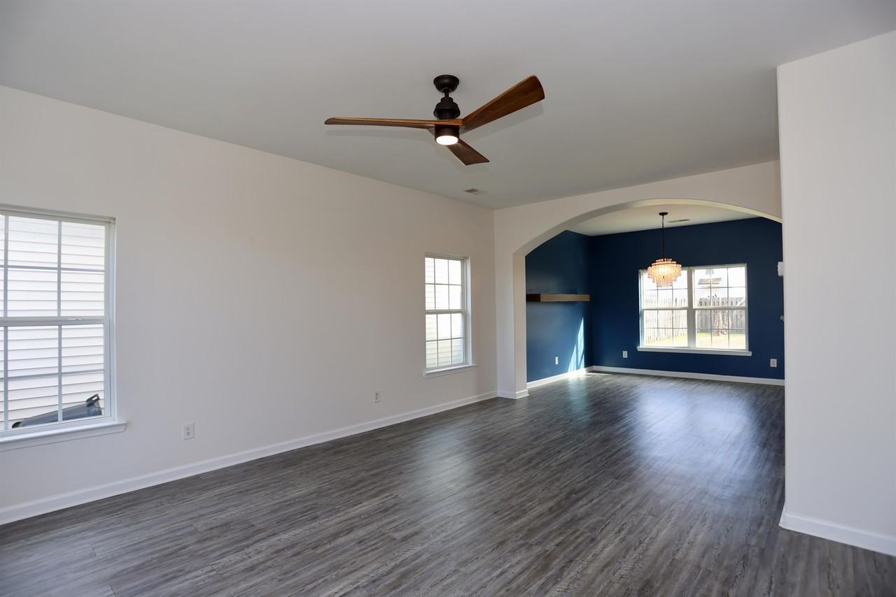 201 Chapel Lk S #NA - Photo 4 of 31