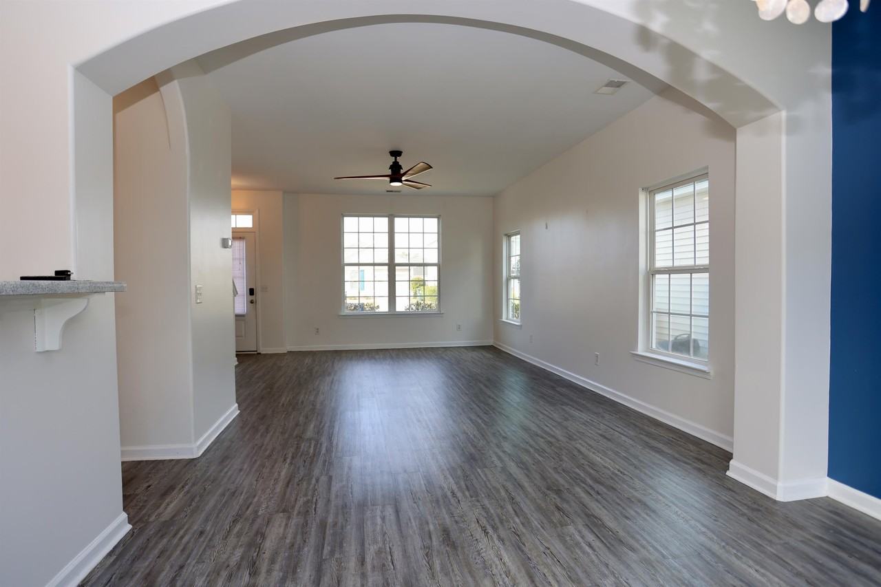 201 Chapel Lk S #NA - Photo 7 of 31