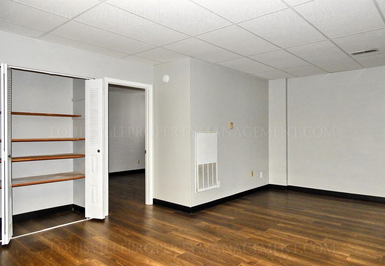 Culbertson Cross Apartments 1743 Culbertson Ave, New Albany, IN 47150