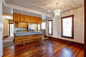 featured image of 625 Lewis St #M