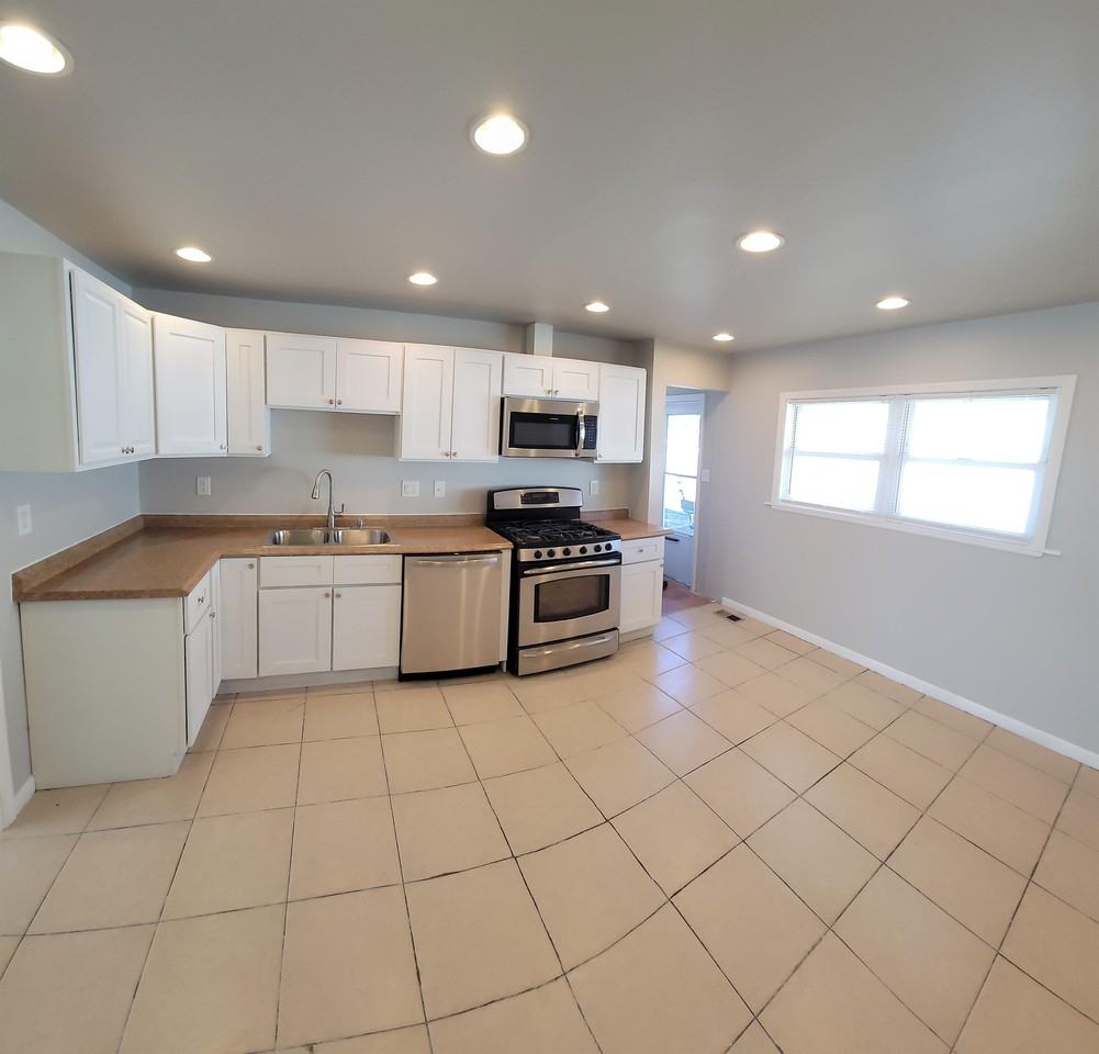 46 Beacon Ave #1 - Photo 2 of 25