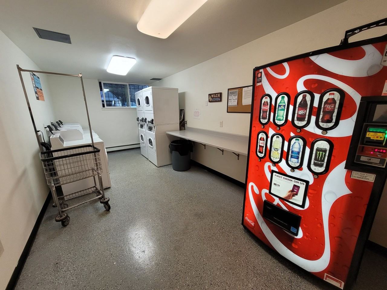 Oakridge on the Green - Photo 6 of 50