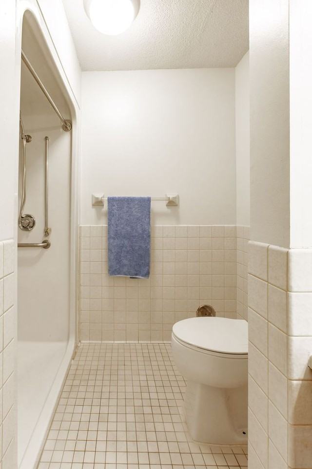 CR Flats - Photo 5 of 14