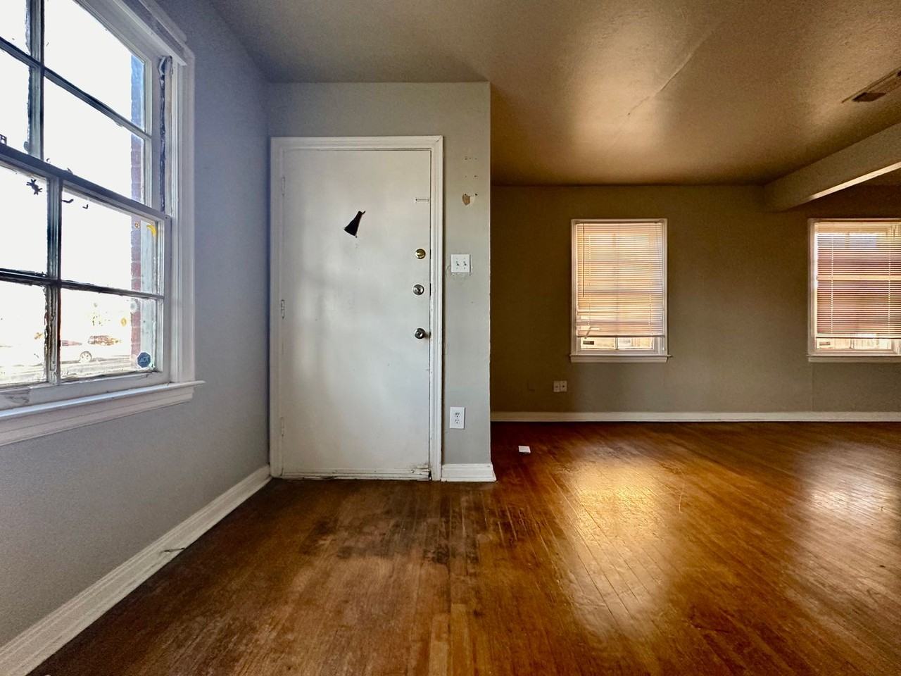 NR 2005 33rd Street - Photo 2 of 10