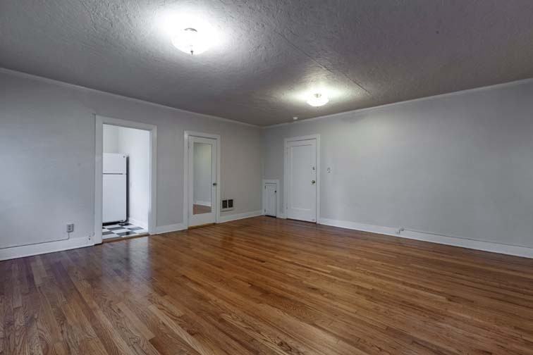 CARMEN APARTMENTS (JAMJ01) - Photo 3 of 25