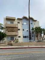 featured image of 1114 N Clark St