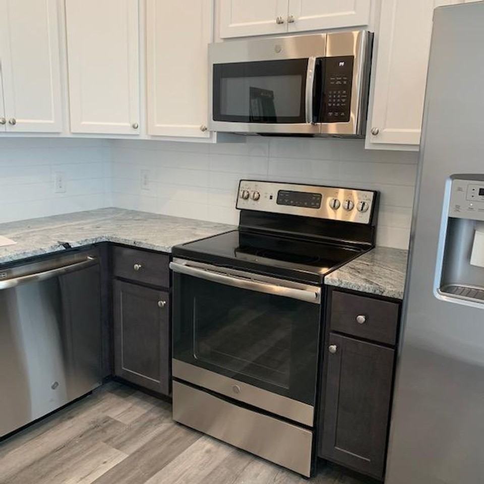 6164-66 Ridge - Photo 2 of 26