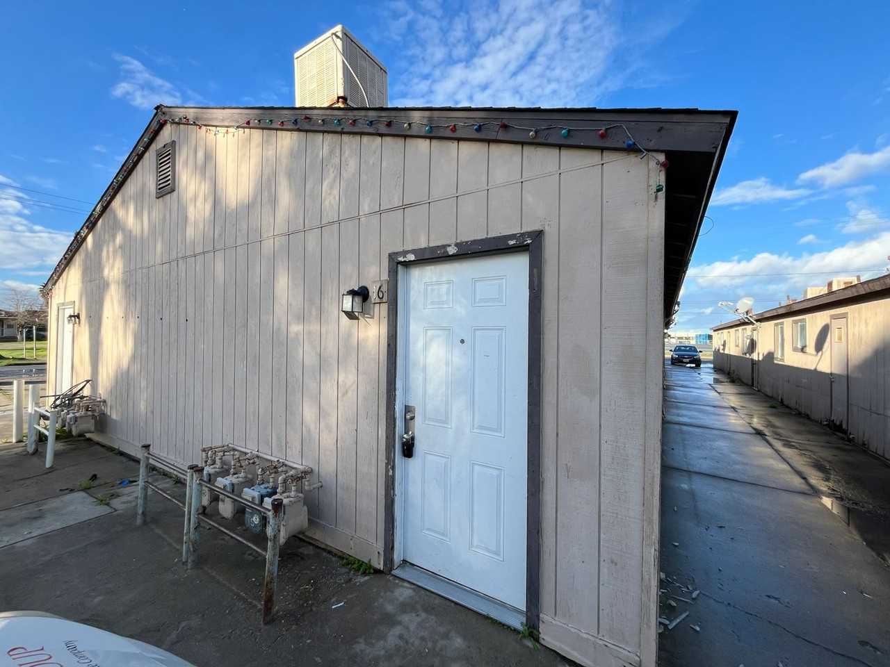 3675 Apartments 9310 9330 Road 236, Terra Bella, CA 93270 Zumper