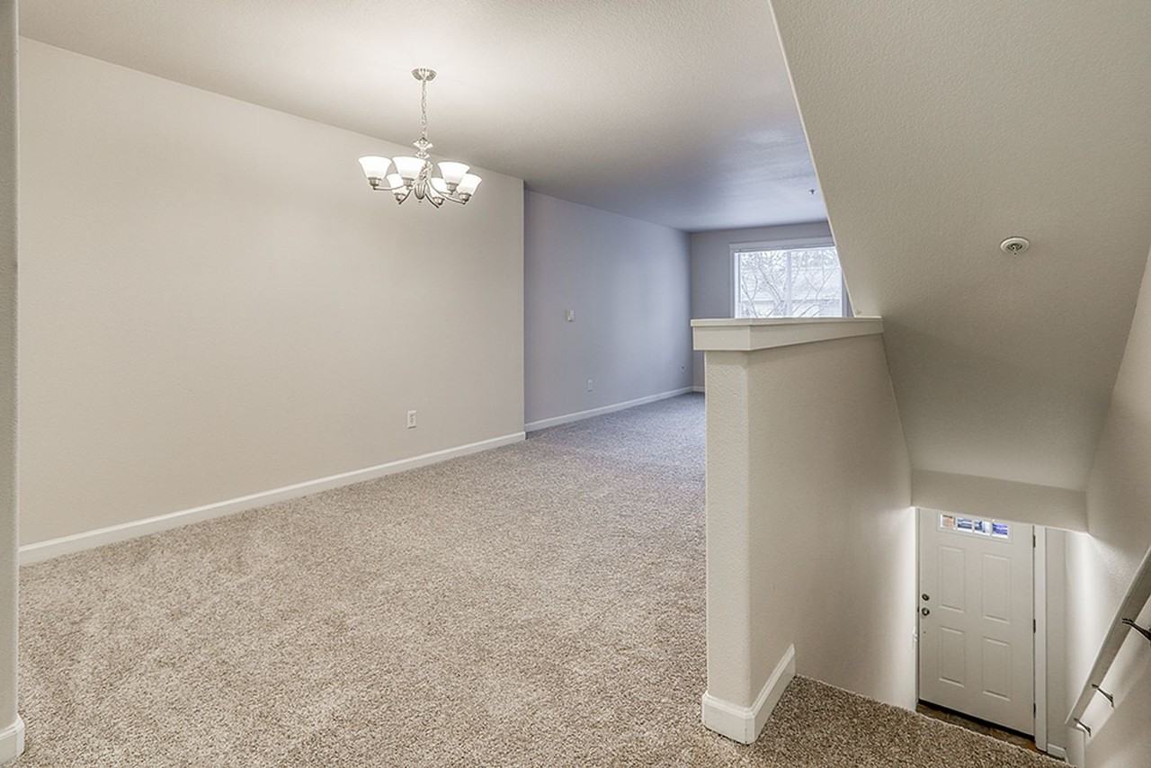 Alexander Heights - Photo 5 of 48