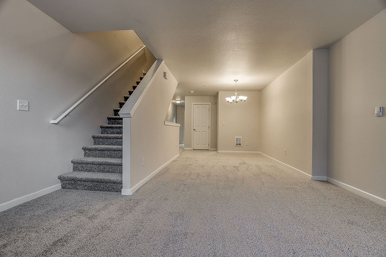 Alexander Heights - Photo 6 of 48