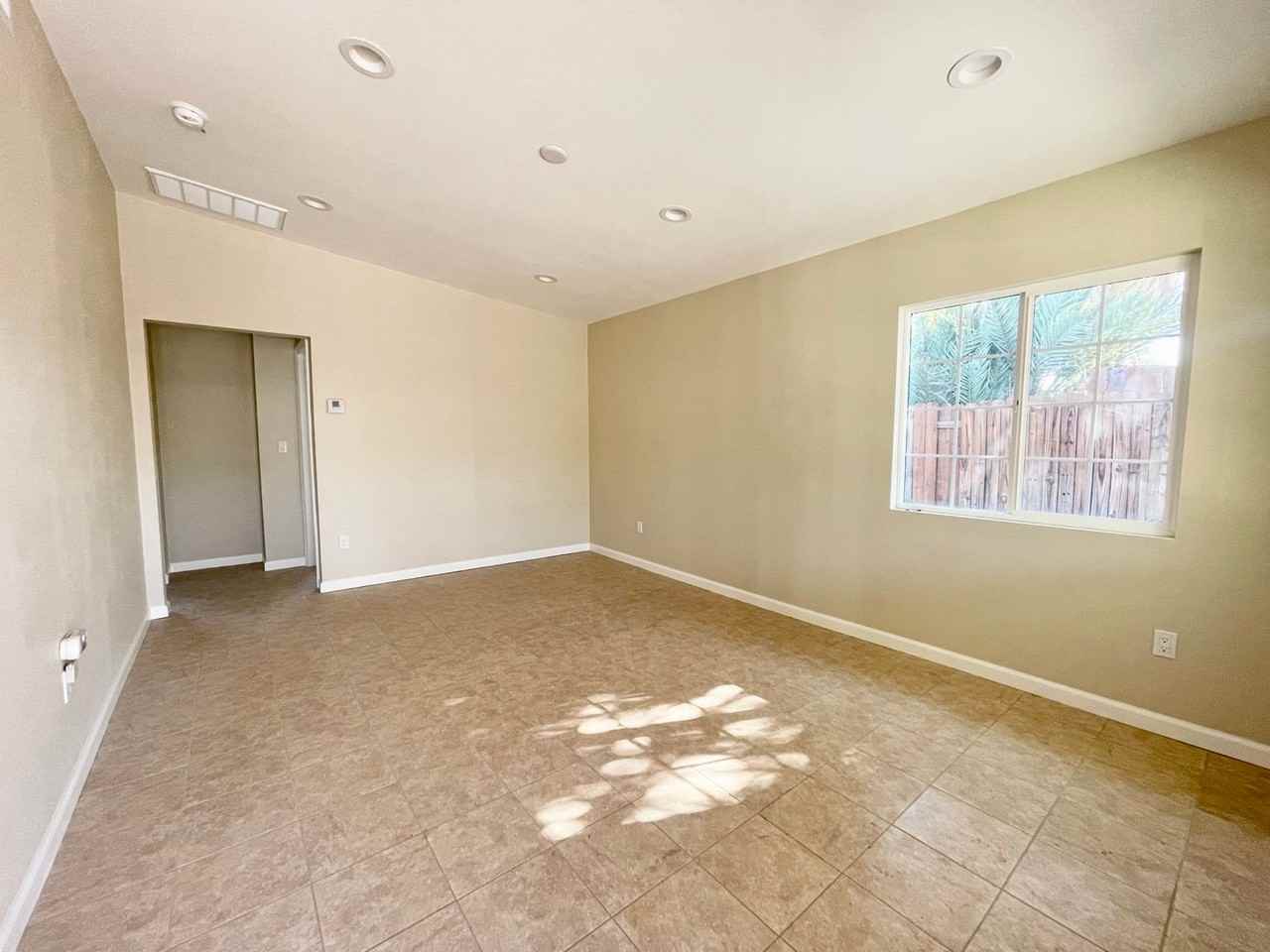 PS T 84184 - Photo 3 of 9