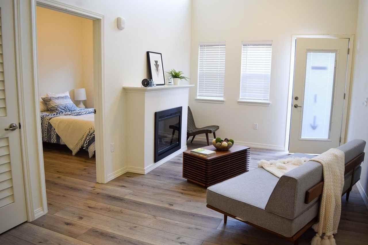 Lombard - Photo 2 of 50