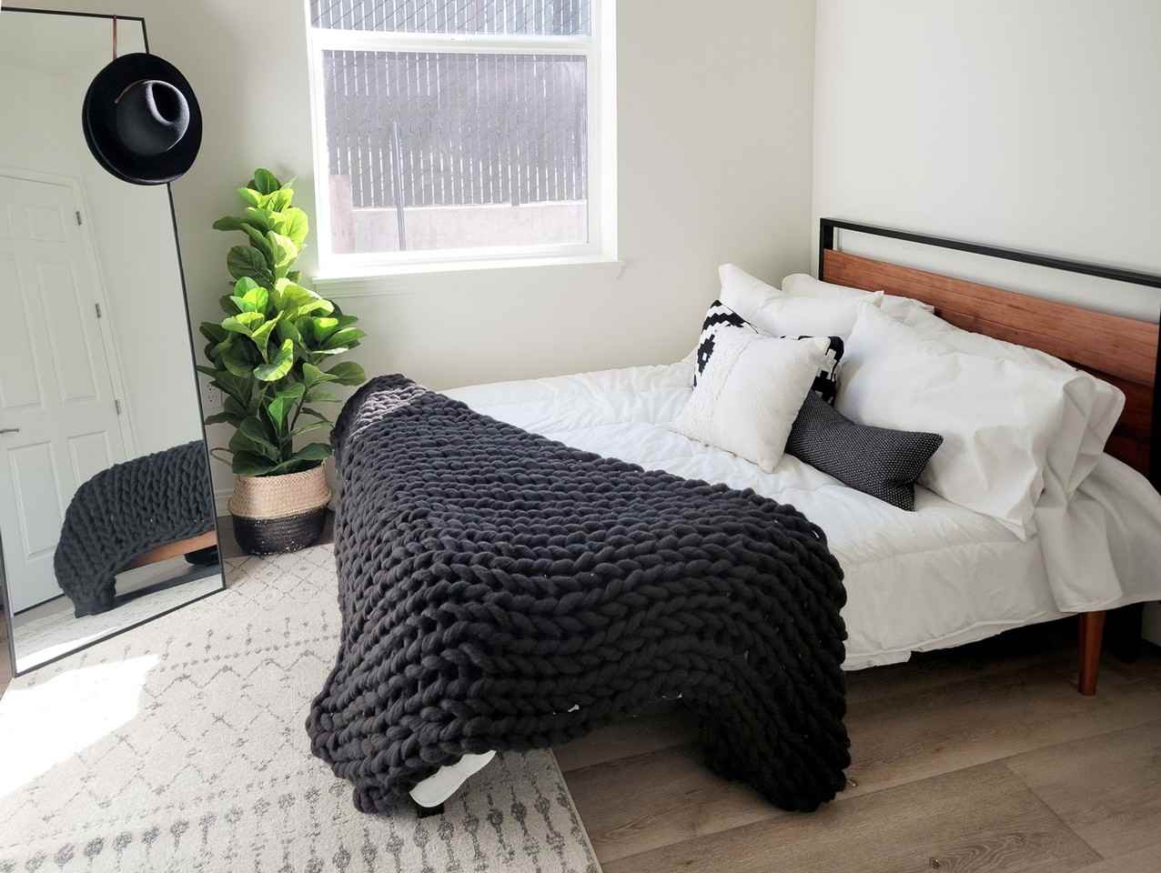 Lombard - Photo 6 of 50