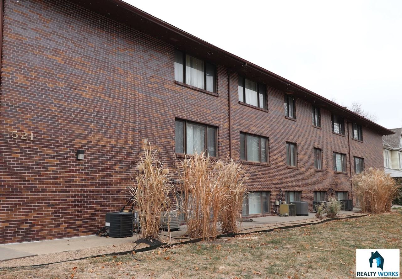 521 N 25th St Apartments in Hawley, Lincoln, NE 68503 Zumper