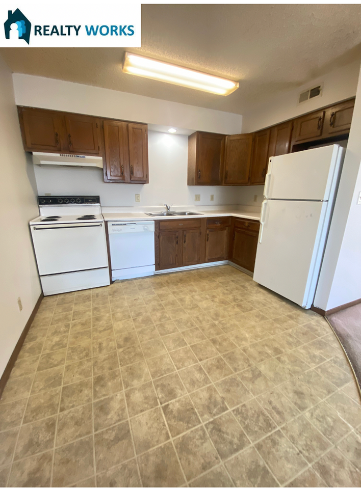 521 N 25th St - Photo 3 of 8